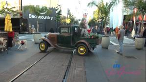 Maria Kazi Christmas Date